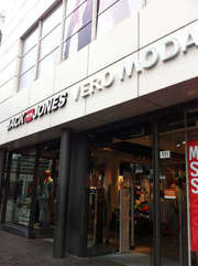 Jones Moda Rotterdam, Netherlands - Shopping