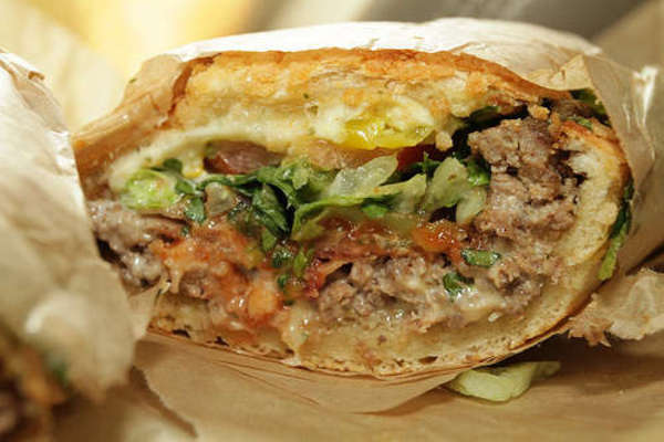 Mission PZ Bacon Cheeseburg... Ike's Place - 16.09.10