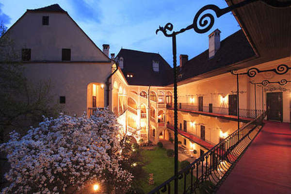 Innenhof Schlosshotel Oberm... Hotel Schloss Obermayerhofen - 09.09.11